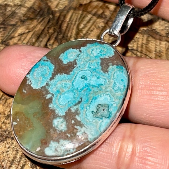 Crazy Lace Agate Crystal Pendant 2” - Picture 6 of 13